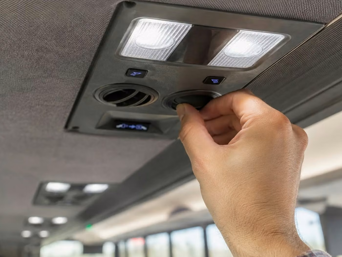 banning 20 passenger minibus air conditioning
